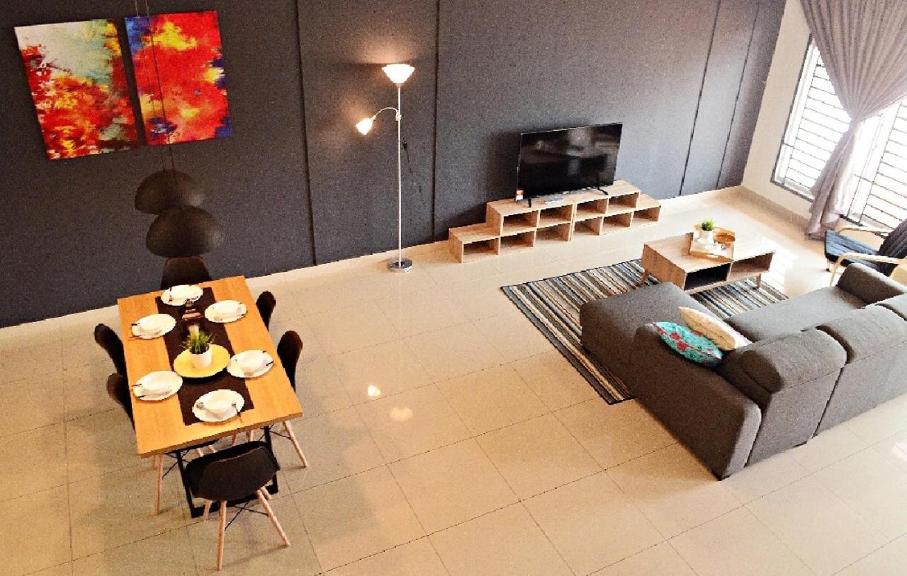 Desaru Cosy Homestay - Near Waterpark, Beach, Rapid -Wifi, Tvbox, Steamboat, Bbq Available Esterno foto
