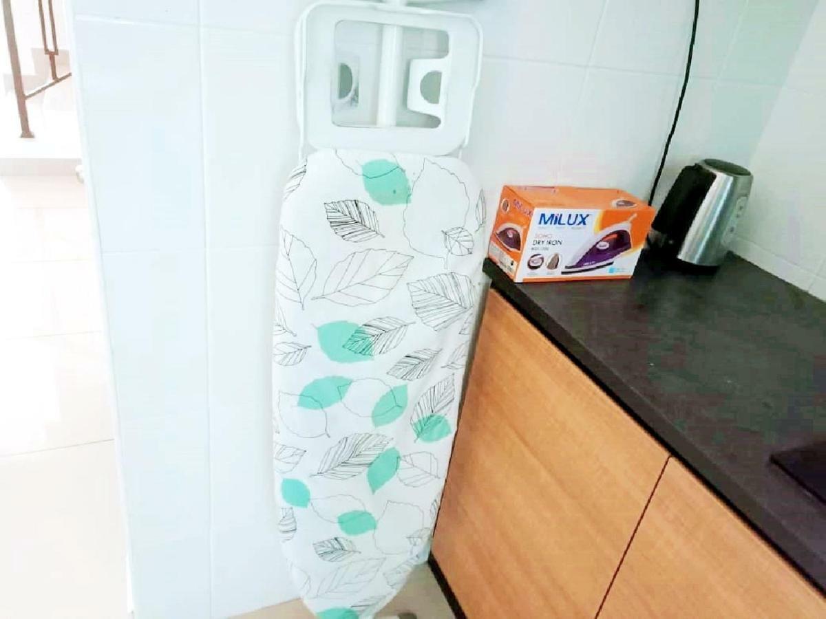 Desaru Cosy Homestay - Near Waterpark, Beach, Rapid -Wifi, Tvbox, Steamboat, Bbq Available Esterno foto